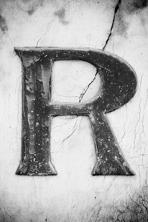 R